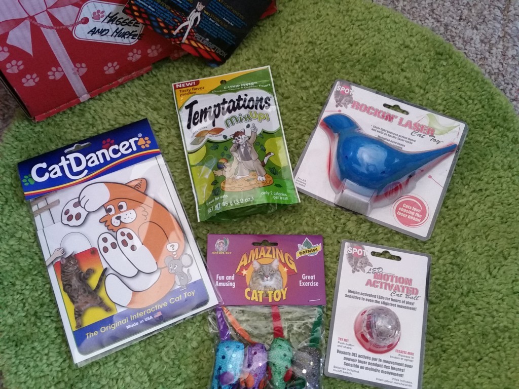 Pet Gift Box August 2015