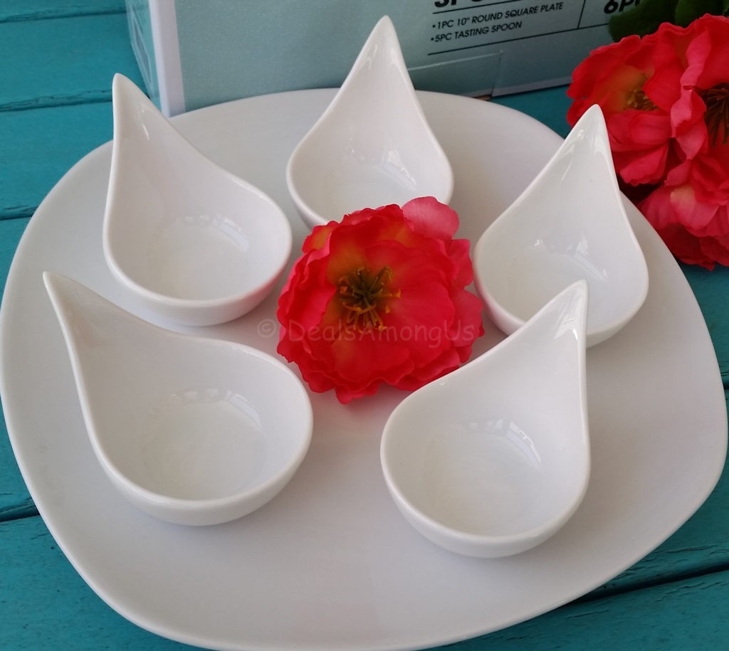 Spoon serving Set out of package