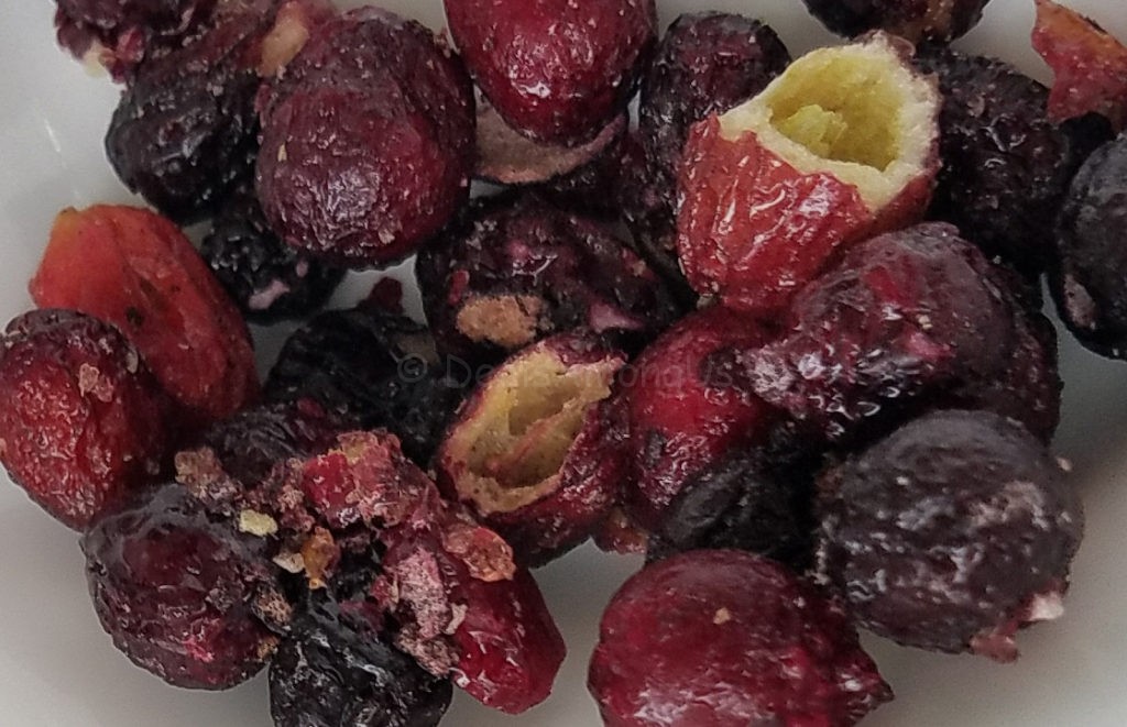 freeze-dried-grapes-close-up