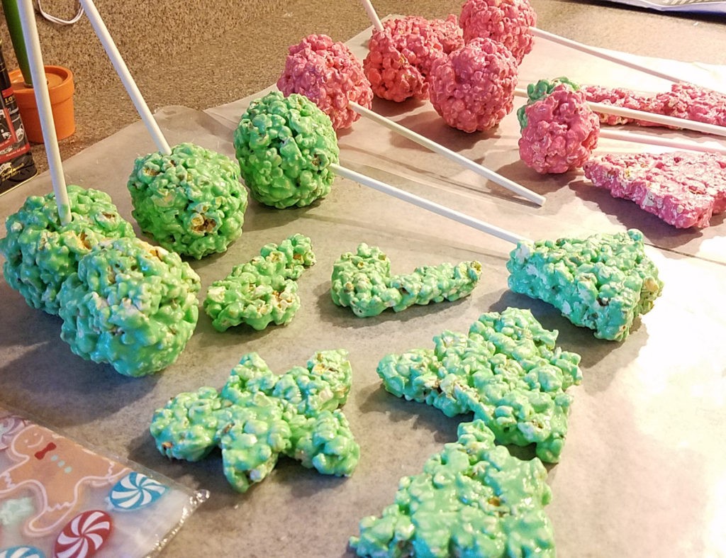 a-world-of-popcorn-balls