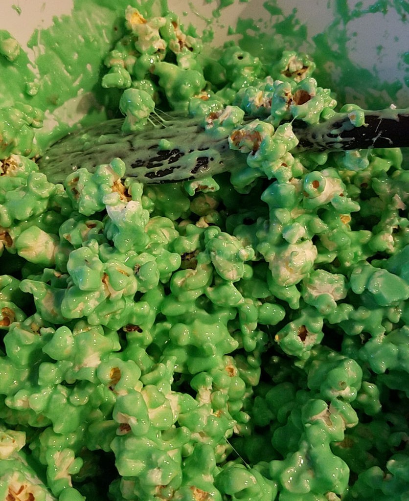 green-balls-of-popcorn